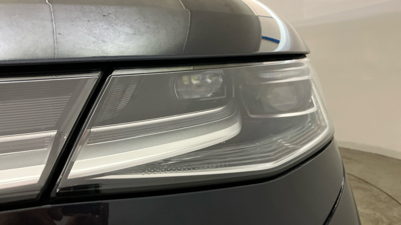 Volkswagen Multivan 2.0 TDI Style 5dr DSG Diesel Estate